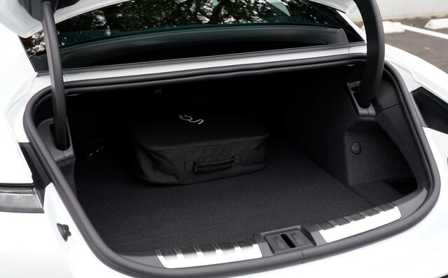 自動車好きにとっても楽しめるBEV──ポルシェ タイカン4Sに試乗|Porsche 自動車好きにとっても楽しめるBEV──ポルシェ タイカン4Sに試乗|Porsche