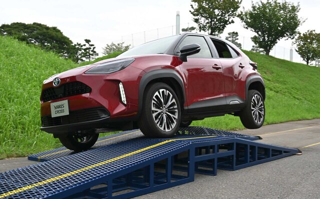 新型トヨタ ヤリスクロスのハイブリッドとガソリンに試乗|TOYOTA 新型トヨタ ヤリスクロスのハイブリッドとガソリンに試乗|TOYOTA