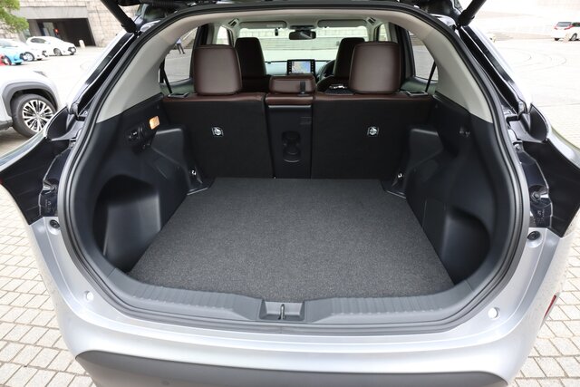 新型トヨタ ヤリスクロスのハイブリッドとガソリンに試乗|TOYOTA 新型トヨタ ヤリスクロスのハイブリッドとガソリンに試乗|TOYOTA