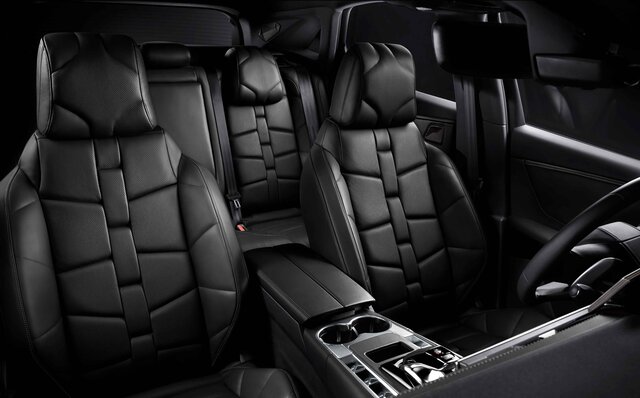 DS7にルーヴル美術館とのパートナーシップによって生まれた特別仕様車｜DS