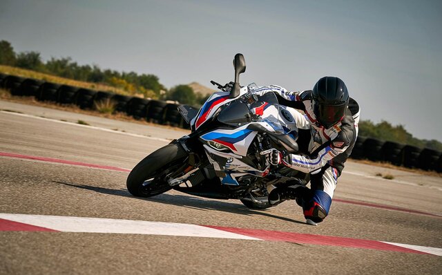 BMW、バイク初のMモデル「M 1000 RR」を発売|BMW BMW、バイク初のMモデル「M 1000 RR」を発売|BMW