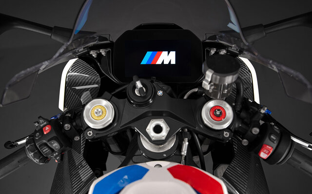 BMW、バイク初のMモデル「M 1000 RR」を発売|BMW BMW、バイク初のMモデル「M 1000 RR」を発売|BMW