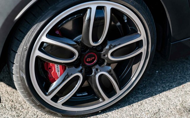 世界最速のMINIをオマージュした限定モデルが登場|MINI 世界最速のMINIをオマージュした限定モデルが登場|MINI