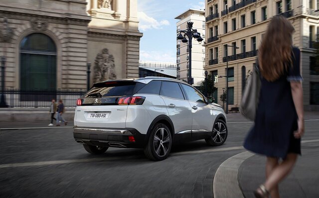 プジョー3008がフェイスリフトを実施 プラグインハイブリッドモデルも追加｜Peugeot