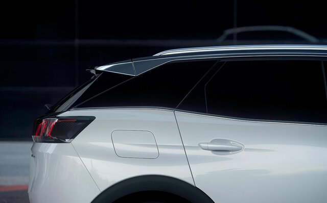 プジョー3008がフェイスリフトを実施 プラグインハイブリッドモデルも追加｜Peugeot