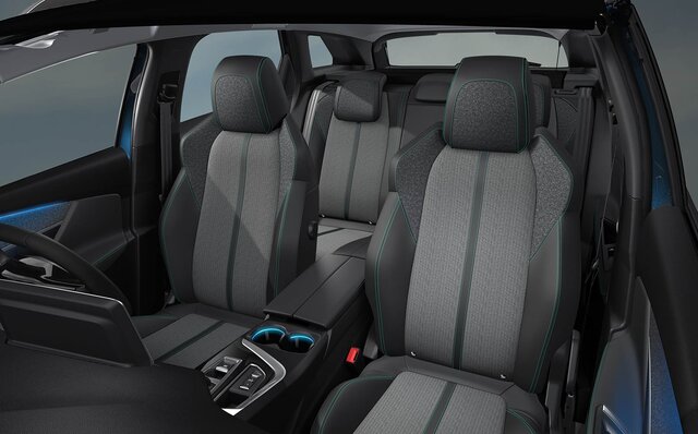 プジョー3008がフェイスリフトを実施 プラグインハイブリッドモデルも追加｜Peugeot