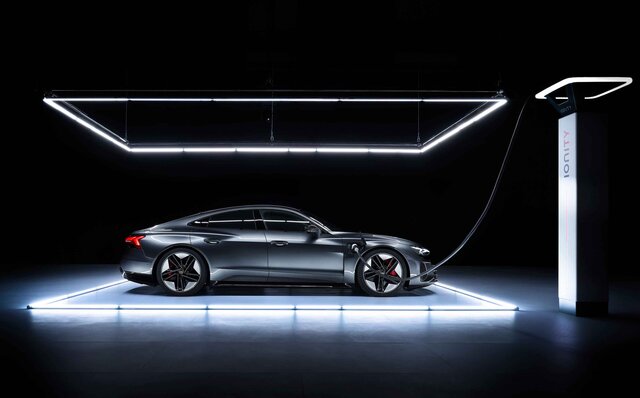 アウディが高性能な電動4ドアグランツーリスモの「e-tron GT」を発表|Audi アウディが高性能な電動4ドアグランツーリスモの「e-tron GT」を発表|Audi