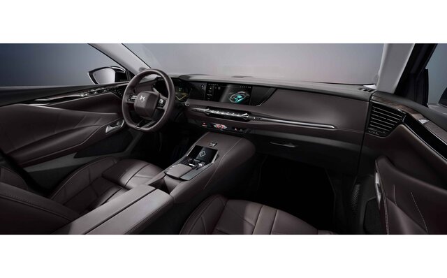アヴァンギャルドとエレガンスが進化した新型DS 4をワールドプレミア|DS アヴァンギャルドとエレガンスが進化した新型DS 4をワールドプレミア|DS