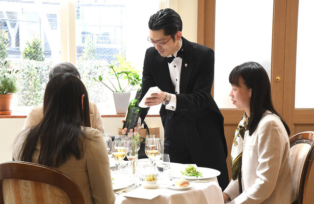 ひらまつレストランでしか飲めない希少なワインが手に入る、試飲販売会|HIRAMATSU ひらまつレストランでしか飲めない希少なワインが手に入る、試飲販売会|HIRAMATSU