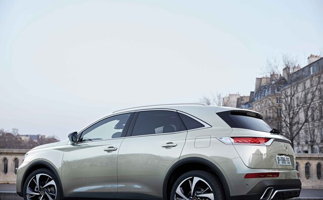 DS7クロスバックにプラグインハイブリッドの4WDモデル「E-TENSE 4×4」登場｜DS