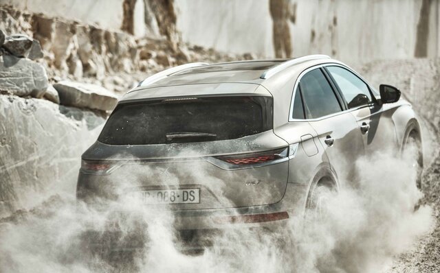 DS7クロスバックにプラグインハイブリッドの4WDモデル「E-TENSE 4×4」登場｜DS