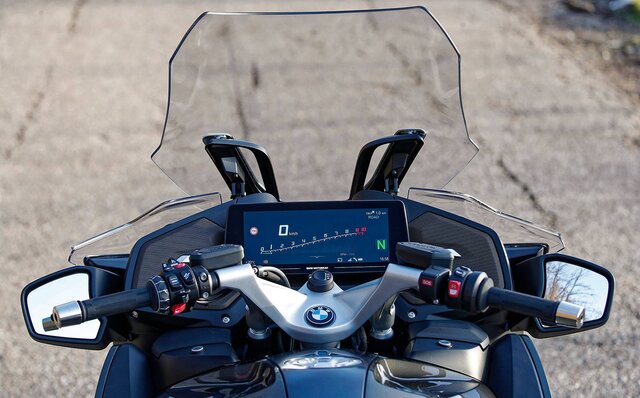 40年以上の歴史を誇るBMW製ツアラーモデルの最新型「R 1250 RT」がデビュー｜BMW