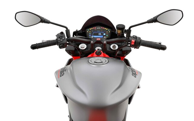 「トゥオーノV4」の直径子孫、660ccエンジンを搭載した「トゥオーノ660」日本上陸|Aprilia 「トゥオーノV4」の直径子孫、660ccエンジンを搭載した「トゥオーノ660」日本上陸|Aprilia