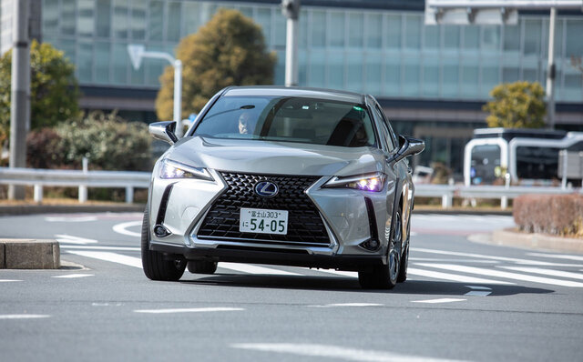 日本的ともいえるEVの現在形がよく分かる──レクサスUX300eに試乗|LEXUS 日本的ともいえるEVの現在形がよく分かる──レクサスUX300eに試乗|LEXUS
