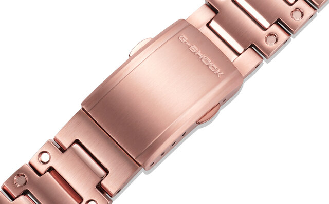 メタルインゴットをイメージしたローズゴールドカラーの新作｜G-SHOCK