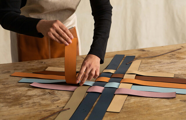 ロエベが余剰レザーを判読ラフで仕上げたバスケット バッグを制作｜LOEWE
