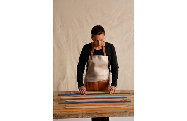 ロエベが余剰レザーを判読ラフで仕上げたバスケット バッグを制作｜LOEWE