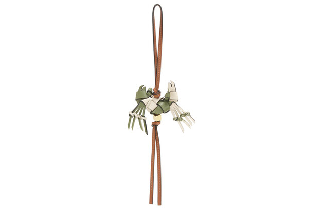 ロエベが余剰レザーを判読ラフで仕上げたバスケット バッグを制作｜LOEWE