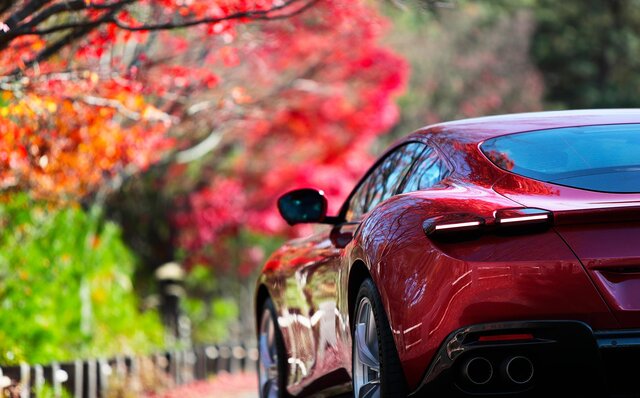 フェラーリ ローマに試乗──まさに「イブニングドレスに身を包んだF1マシン」そのものだった｜Ferrari