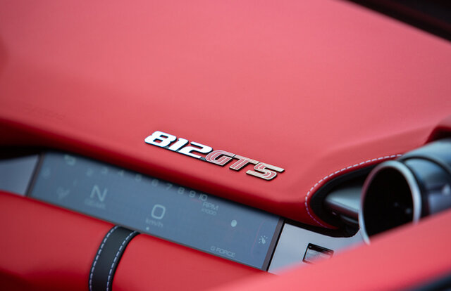 精密な12気筒の魅力を味わいたいという人に──フェラーリ812GTSに試乗｜Ferrari