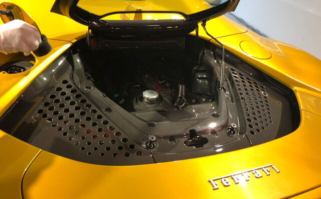 フェラーリ、リトラクタブルハードトップを備えた史上最強のプロダクションモデル「SF90スパイダー」を発表｜Ferrari