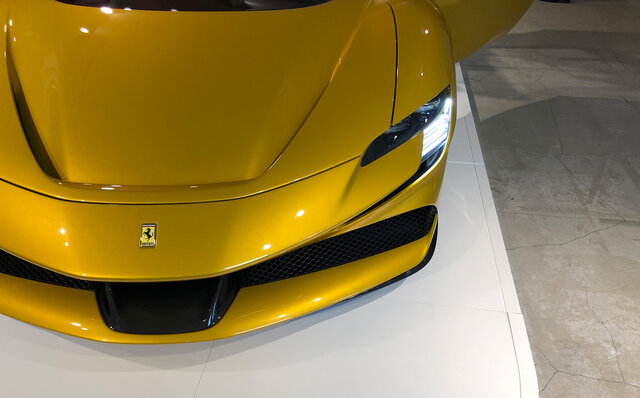 フェラーリ、リトラクタブルハードトップを備えた史上最強のプロダクションモデル「SF90スパイダー」を発表｜Ferrari