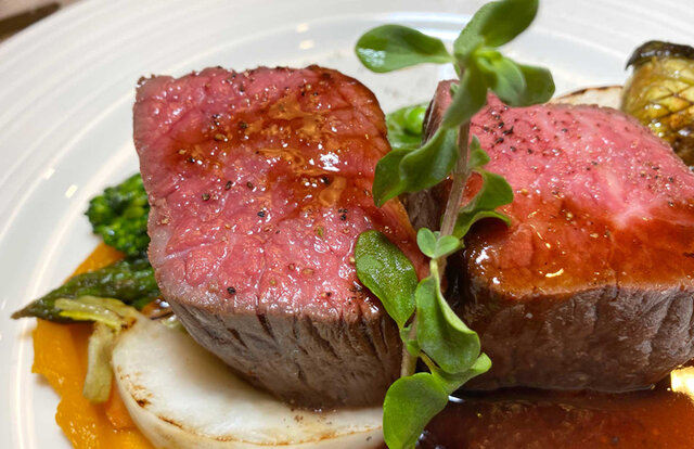 オークウッドスイーツ横浜で安心・安全に堪能！　敏腕シェフが目の前でつくるプライベートフルコース｜Oakwood