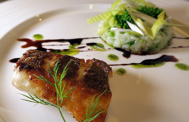 オークウッドスイーツ横浜で安心・安全に堪能！　敏腕シェフが目の前でつくるプライベートフルコース｜Oakwood