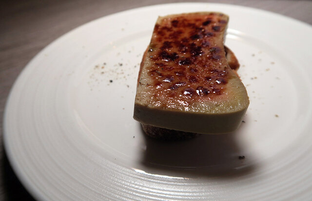 オークウッドスイーツ横浜で安心・安全に堪能！　敏腕シェフが目の前でつくるプライベートフルコース｜Oakwood