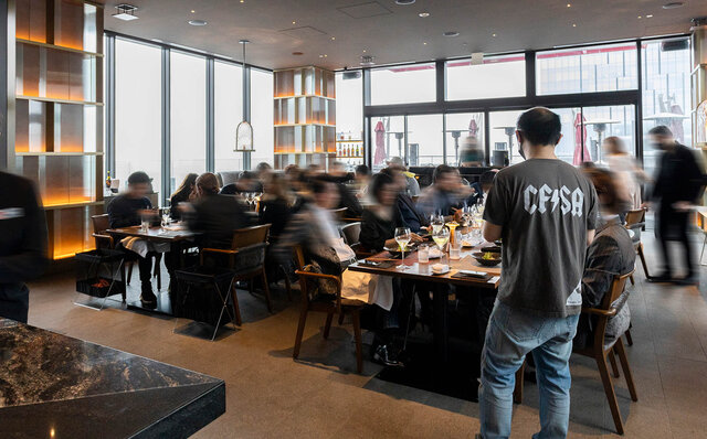 食通たちが、東京・渋谷に集結。超予約困難店「Comptoir Feu」鬼才シェフによる1日限りのイノベーティブ・フレンチ｜EAT