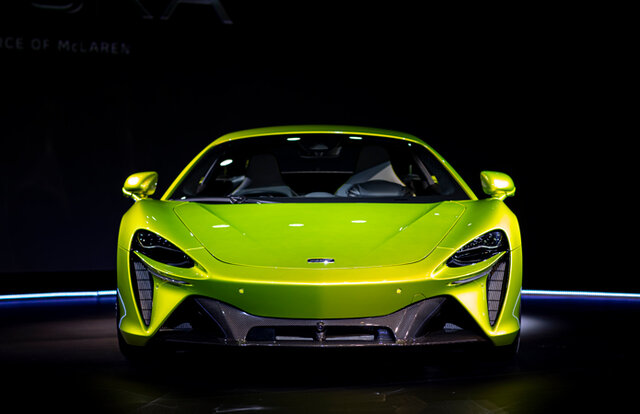 マクラーレン、新型ハイブリッドのアルトゥーラをジャパンプレミア｜McLaren