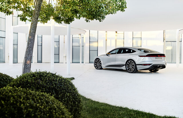 アウディ、電気自動車のA6 e-tronコンセプトを発表｜Audi