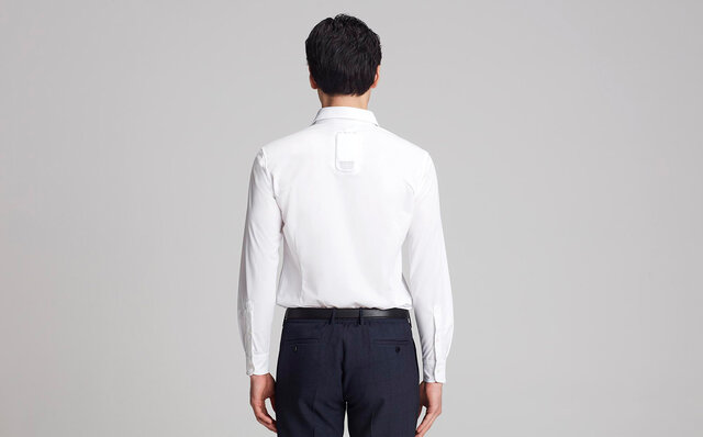 体感温度を調節しながら、ファッションもゴルフも楽しむ。ウェアラブルサーモデバイス「レオン ポケット」に新型が登場｜SONY