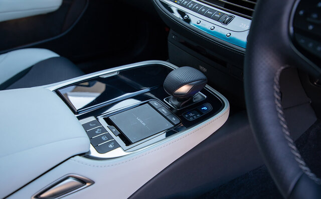 マイチェンでいいところがうまく伸ばされた──新型レクサスLS500hに試乗 ｜LEXUS