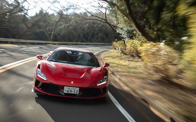 週末のサーキット通いの楽しさを知っている人に──フェラーリF8 トリブートに試乗｜Ferrari