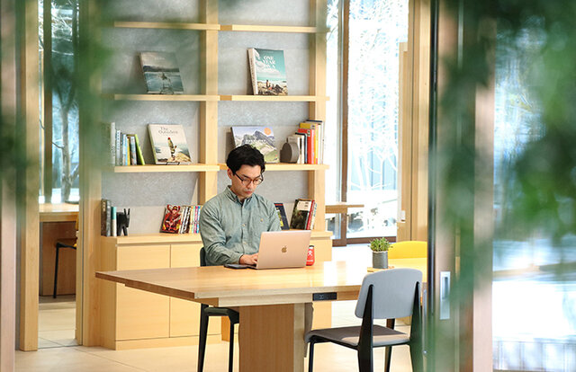 新緑の中でテレワークしながら、将来の軽井沢移住の構想を練る宿泊プラン|TRAVEL 新緑の中でテレワークしながら、将来の軽井沢移住の構想を練る宿泊プラン|TRAVEL