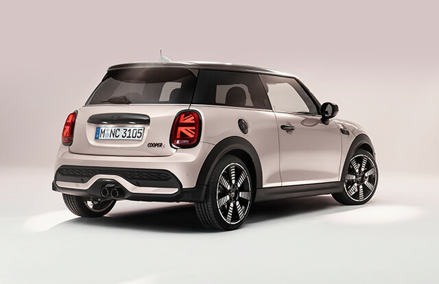 内外装を一新──マイナーチェンジを受けたMINIがデビュー|MINI 内外装を一新──マイナーチェンジを受けたMINIがデビュー|MINI