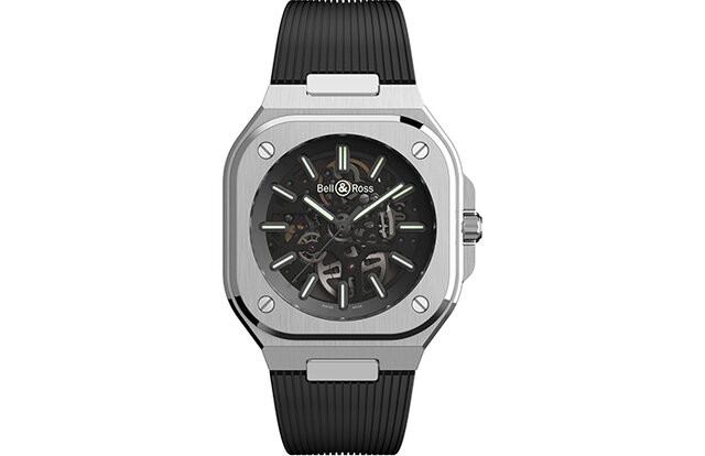 昼夜を問わず抜群の視認性を発揮する「BR 05 SKELETON NIGHTLUM」｜Bell & Ross