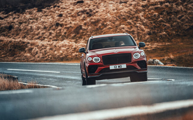 ベントレー、パフォーマンスを強化したベンテイガ初の“S”モデルを発表｜Bentley