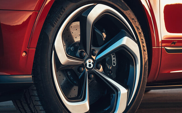 ベントレー、パフォーマンスを強化したベンテイガ初の“S”モデルを発表｜Bentley