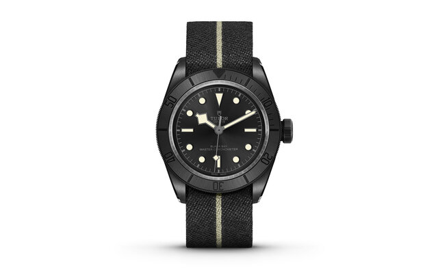 マットブラックの渋さが際立つ2021年の新作「BLACK BAY CERAMIC」|TUDOR マットブラックの渋さが際立つ2021年の新作「BLACK BAY CERAMIC」|TUDOR