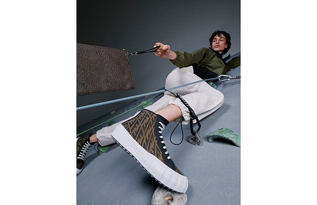 サラ・コールマンとのコラボレーションによる2021年サマーカプセルコレクション「FFヴァーティゴ」｜FENDI 