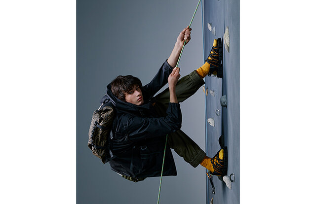 サラ・コールマンとのコラボレーションによる2021年サマーカプセルコレクション「FFヴァーティゴ」｜FENDI 