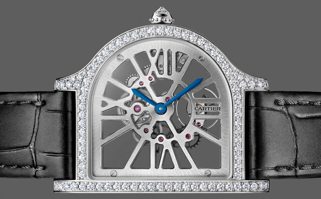 Watches & Wonders 2021新作。独創的な“鐘”型の「クロシュ ドゥ カルティエ」｜CARTIER