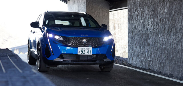 電動化時代の会心作だった──プジョー3008 ハイブリッド4に試乗｜PEUGEOT