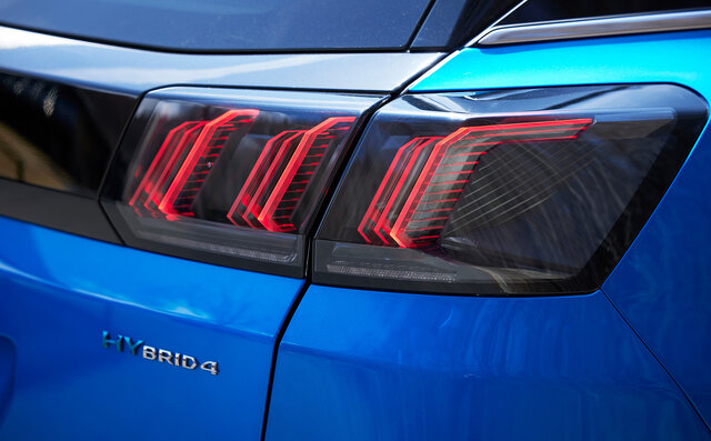 電動化時代の会心作だった──プジョー3008 ハイブリッド4に試乗｜PEUGEOT