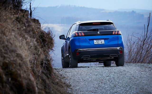 電動化時代の会心作だった──プジョー3008 ハイブリッド4に試乗｜PEUGEOT