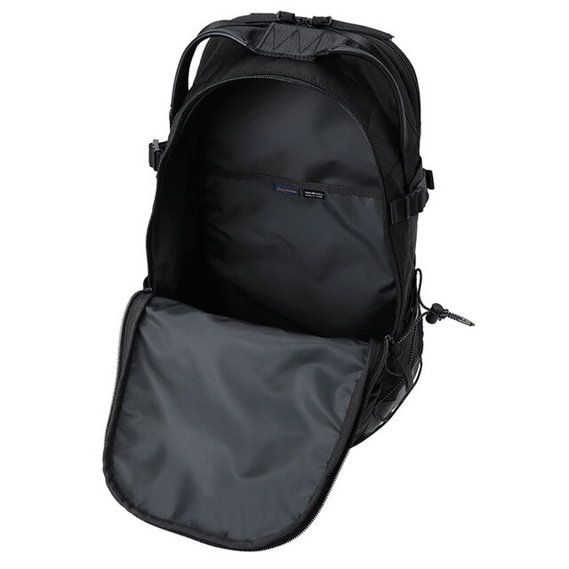 「ヨウジヤマモト」×「ポーター」第2弾は、“シワ”をデザインした高密度ナイロンツイル生地を採用｜YOHJI YAMAMOTO×PORTER