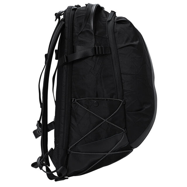 「ヨウジヤマモト」×「ポーター」第2弾は、“シワ”をデザインした高密度ナイロンツイル生地を採用｜YOHJI YAMAMOTO×PORTER