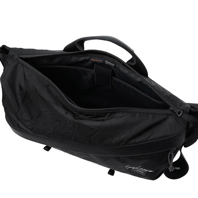 「ヨウジヤマモト」×「ポーター」第2弾は、“シワ”をデザインした高密度ナイロンツイル生地を採用｜YOHJI YAMAMOTO×PORTER